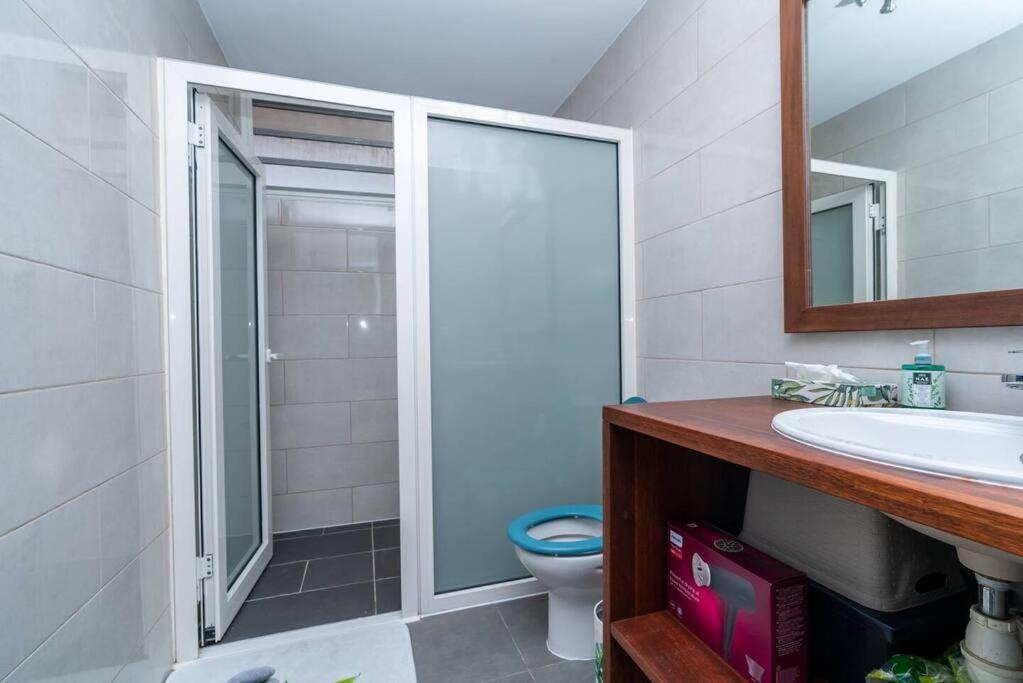 Heitea Lodge - 6 Min Airport, Wifi, Ac & Parking Papeete  Luaran gambar